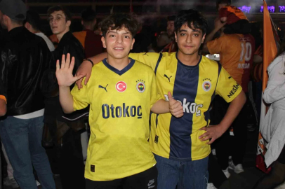 Galatasaray’ın şampiyonluk kutlamalarında Fenerbahçeliler ‘prova’ yaptı
