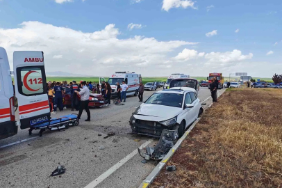 Konya’da 2 otomobil çarpıştı: 5 yaralı
