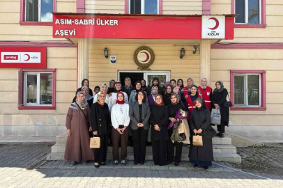 Kızılay’dan hem anne hem baba olan kadınlara Anneler Günü sürprizi
