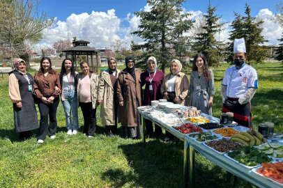 Van’da "Her Gebeye Bir Ebe" projesinden Anneler Günü etkinliği
