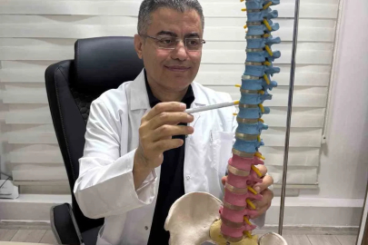 Prof. Dr. Koca: "Manuel Terapi" ile ameliyatsız tedaviyi anlattı

