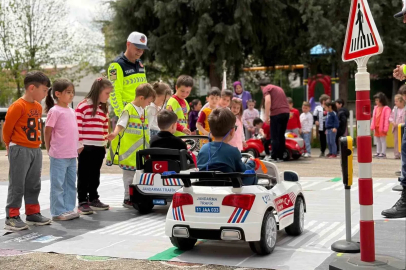 Bilecik’te öğrencilere trafik eğitimi
