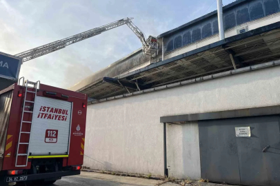Esenyurt’ta plastik poşet fabrikasında yangın
