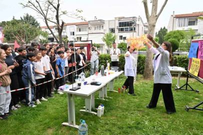 Manisa’da öğrenciler bahar şenliği ile geleceğe çiçek açtı
