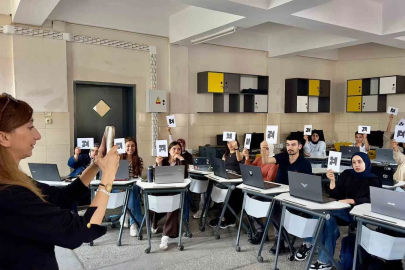 Osmaniye’de gençler yapay zeka eğitimiyle geleceğe hazırlandı
