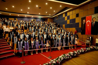 ADÜ İletişim Fakültesi mezunlarını törenle uğurladı
