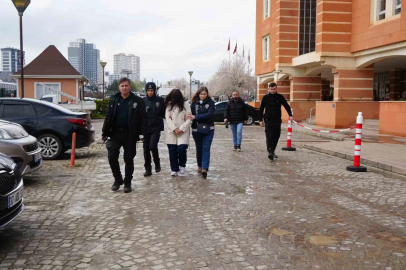 Tuvalette doğurduğu bebeğini çöpe atan anne 12 yıl hapis cezasına çarptırıldı
