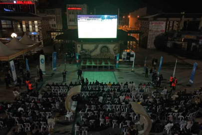 Çorum FK taraftarları play-off maçını dev ekrandan izledi
