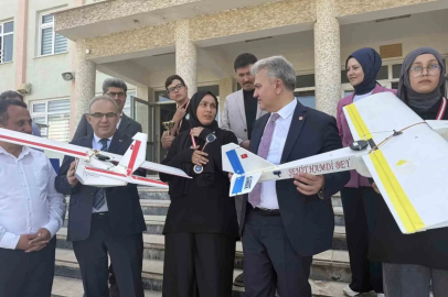 Milletvekili Canbey’den dünya şampiyonlarına tebrik: "Türkiye Yüzyılı’nı bu gençler inşa edecek"
