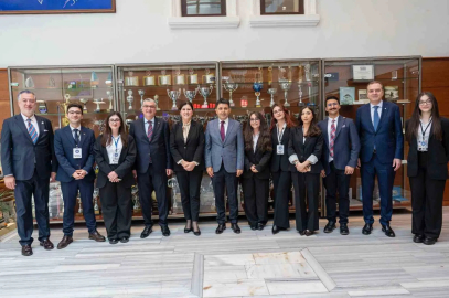 ’Küresel Rekabette Denizler ve Koridorlar’ paneli Bakan yardımcılarıyla öğrencileri buluşturdu
