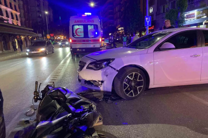 Otomobil ile motosiklet çarpıştı: 1 yaralı
