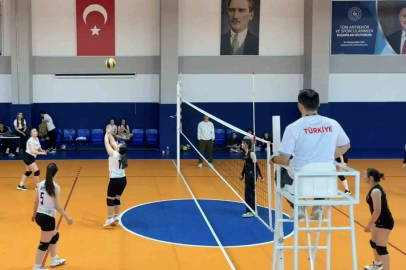 Bilecik’te liseler arası voleybol müsabakası nefes kesti
