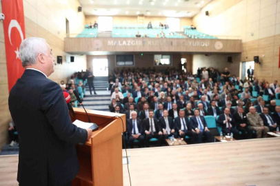 Malazgirt’te "Kapı, Fetih ve Kök: Hafıza Mekanları" sempozyumu düzenlendi
