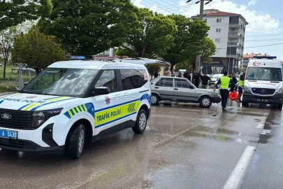 Otomobilin çarptığı yaşlı kadın ağır yaralandı
