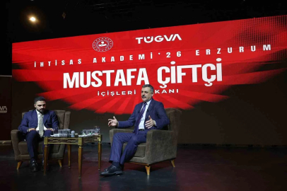 Bakan Çiftçi, Erzurum’da TÜGVA’nın İhtisas Akademi Programı’na katıldı
