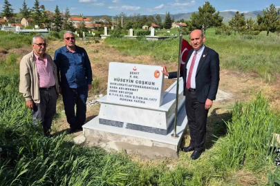 Şehit mezarı 49 yıl sonra yeniden yapıldı

