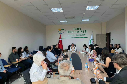 Iğdır Üniversitesi’nde kitap tahlili etkinliği düzenlendi
