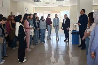 DPÜ Domaniç MYO öğrencilerinden SGK’ya Sosyal Güvenlik Haftası ziyareti
