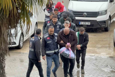 Sahte e-devlet siteleriyle 1,5 milyarlık vurgun yapan 7 kişi adliyeye sevk edildi
