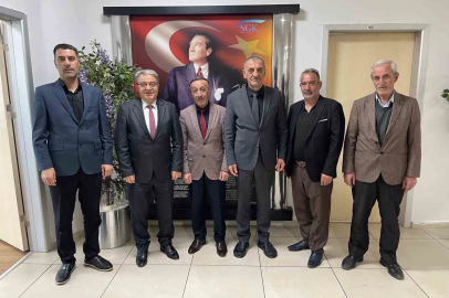 Emeklilerden SGK’ya anlamlı ziyaret

