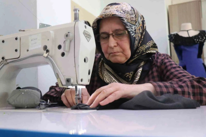 65 yaşındaki Remziye teyzenin "sınıfta kalma" azmi
