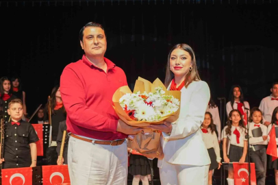 Şehitkamil çocuk orkestrasından coşkulu 19 Mayıs konseri
