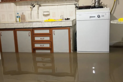 Zile’de yağmur sonrası evleri su bastı, vatandaşlar altyapı sorununun çözülmesini istedi
