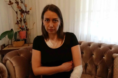 Sultangazi’de kan donduran saldırı: Marketten bıçak alıp eşinin önünü kesti, çocuğunun gözü önünde 6 yerinden yaraladı

