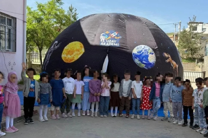 Minik astronotlar uzaya yolculuk yaptı
