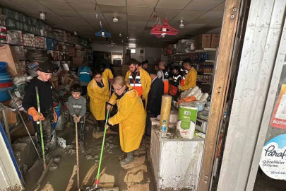 Havza’daki selin yaraları sarılıyor: 2 bin 624 personel ve bin 200 gönüllü görev yaptı
