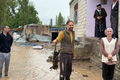 Iğdır’da sağanak sele dönüştü: Karakuyu köyünde evler ve araziler sular altında kaldı
