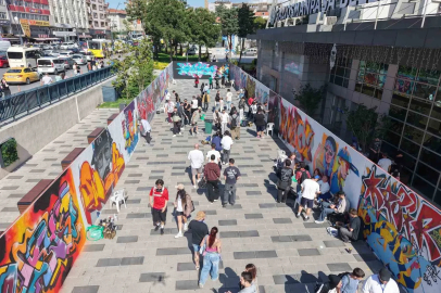 Gaziosmanpaşa’da "Sokak Stili Graffiti Festivali" renkli görüntülere sahne oldu
