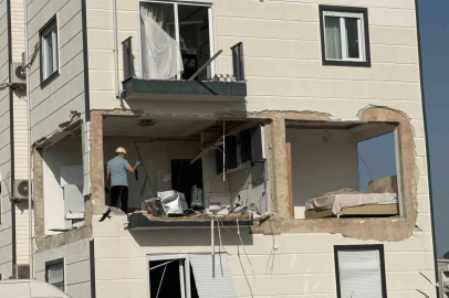 Evde patlayan tüp binayı harabeye çevirdi: 1 yaralı
