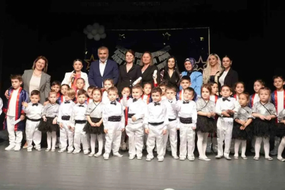 Minikler yetenekleri ile parmak ısırttı
