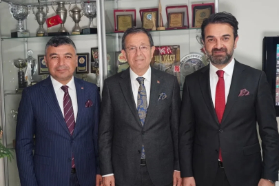 AYOSK’ta bayrak değişimi
