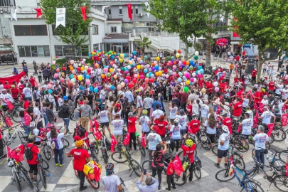 Denizli’de "Umuda Pedal Çevir" Bisiklet Şenliği kortej yürüyüşüyle başladı
