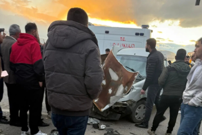 Hakkari’de zincirleme trafik kazası: 11 yaralı
