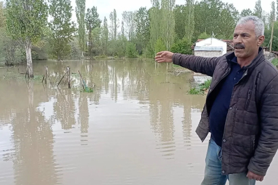 Tokat’ta taşkın sonrası çiftçiler tarlalarına giremedi
