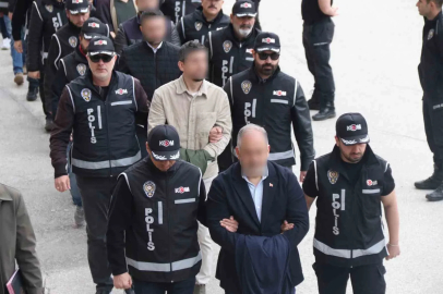 Eski belediye çalışanı Yaprak Eryılmaz: "Şüphelilerle çok çalıştık, onları çok uyardım, beni çok engellediler"
