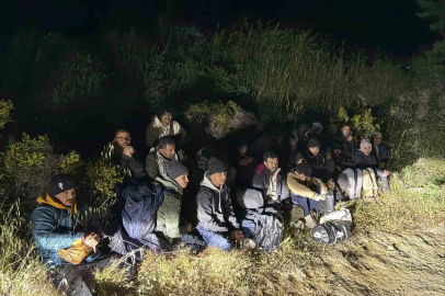 Çeşme’de 21 kaçak göçmen yakalandı, 1 organizatör tutuklandı
