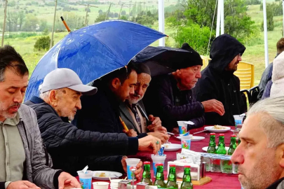 Tavşanlı’da yağmura rağmen Hıdırellez coşkusu yaşandı
