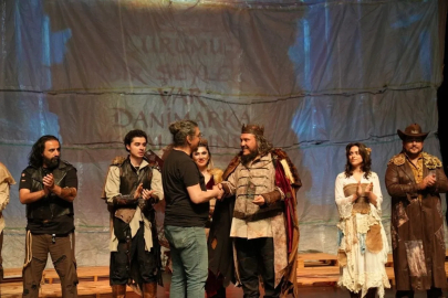 Uluslararası Tiyatro Festivali Denizli’ye sanat rüzgarı estirdi
