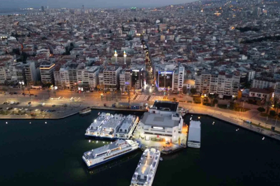 Karşıyaka Yalı Bulvarı’na yükseltilmiş ve desenli yaya platformu
