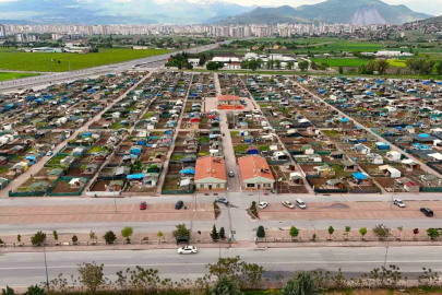 Başkan Büyükkılıç’tan hobi bahçesi sakinlerine atalık fide hediyesi
