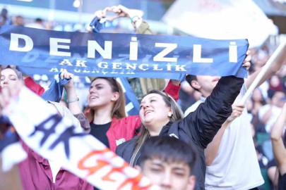 Denizlili gençler ‘Bir Gençlik Şöleni’ne damga vurdu
