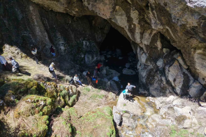 Üniversiteli gençlere, 19 Mayıs’ta kilometrelerce yürüdükten sonra Göce çorbası ikram edildi

