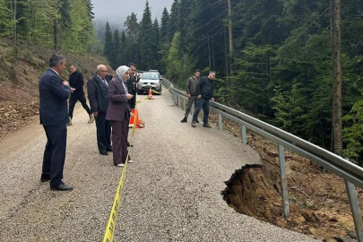 Kastamonu’da Oluközü grup yolunda heyelan
