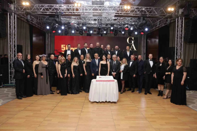 Bursa’da mesleğin duayeni içmimarlara ödül
