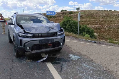 Mardin’de iki otomobil çarpıştı: 4 yaralı
