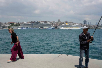 İstanbul’da dev kruvaziyer yoğunluğu havadan görüntülendi
